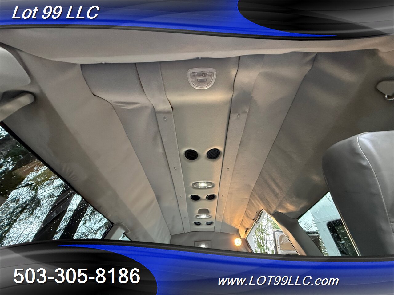 2005 Ford E-Series Van E150 XLT **WHEELCHAIR VAN ** 132k High Roof 4.6L  V8 Ricon Power Side Wheelchair Lift Cruise Control - Photo 49 - Milwaukie, OR 97267