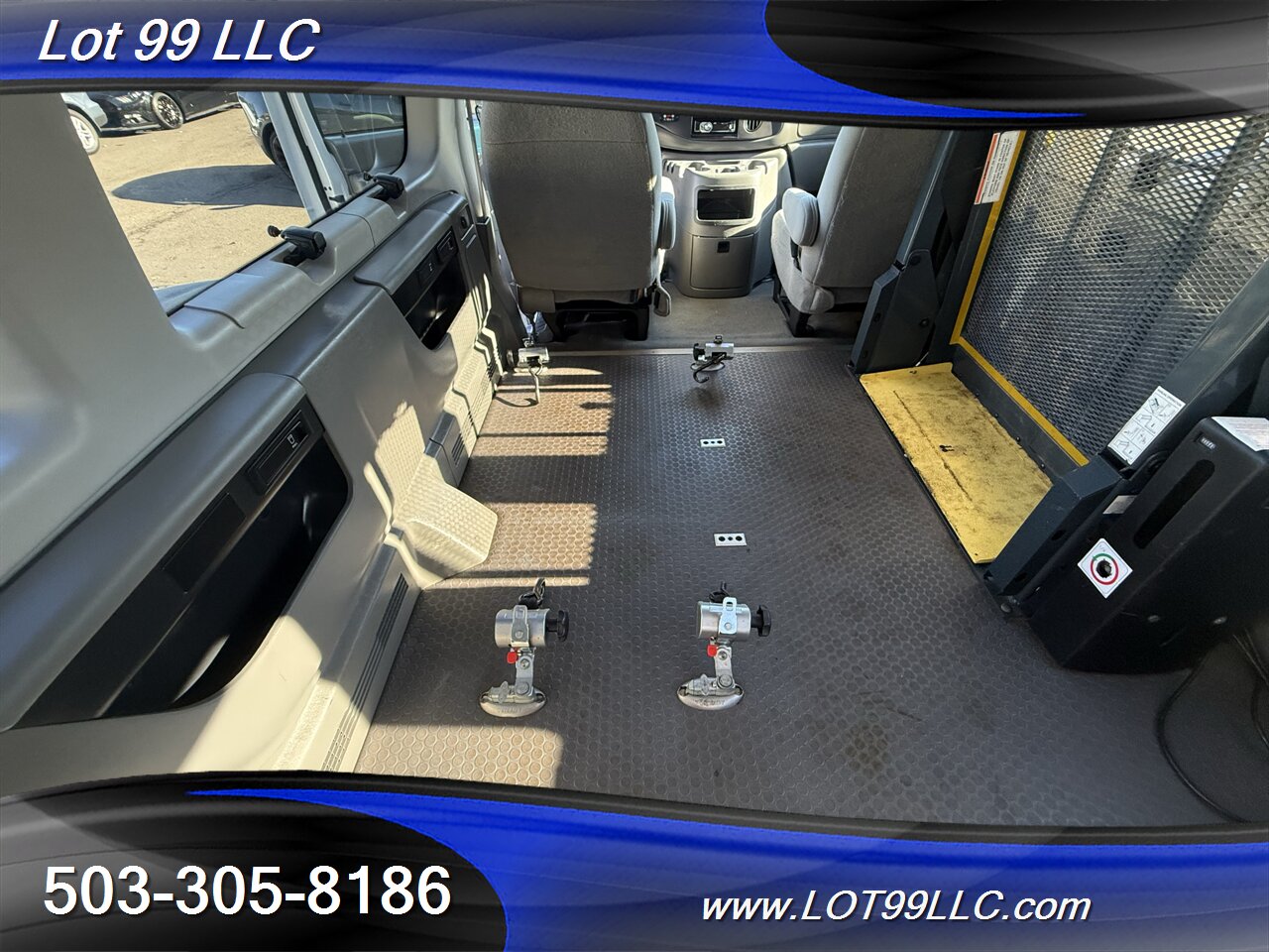 2005 Ford E-Series Van E-150 XLT  V8 Ricon Power Side Wheelchair Lift Cruise Control - Photo 60 - Milwaukie, OR 97267