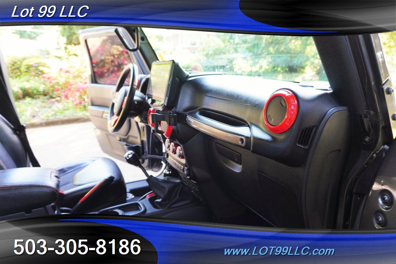 2016 Jeep Wrangler Unlimited Sahara 4X4 Unlimited 75th Anniversary Edition V6  6 Speed Manual BIG SCREEN LIFTED FUEL Wheels Newer Tires - Photo 17 - Milwaukie, OR 97267