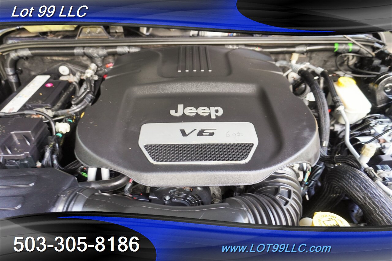 2016 Jeep Wrangler Unlimited Sahara 4X4 Unlimited 75th Anniversary Edition V6  6 Speed Manual BIG SCREEN LIFTED FUEL Wheels Newer Tires - Photo 19 - Milwaukie, OR 97267