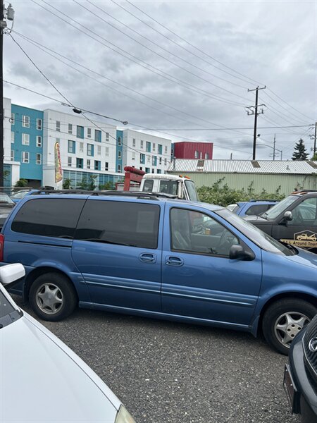 2000 Oldsmobile Silhouette GL - Photo 1 - Portland, OR 97218