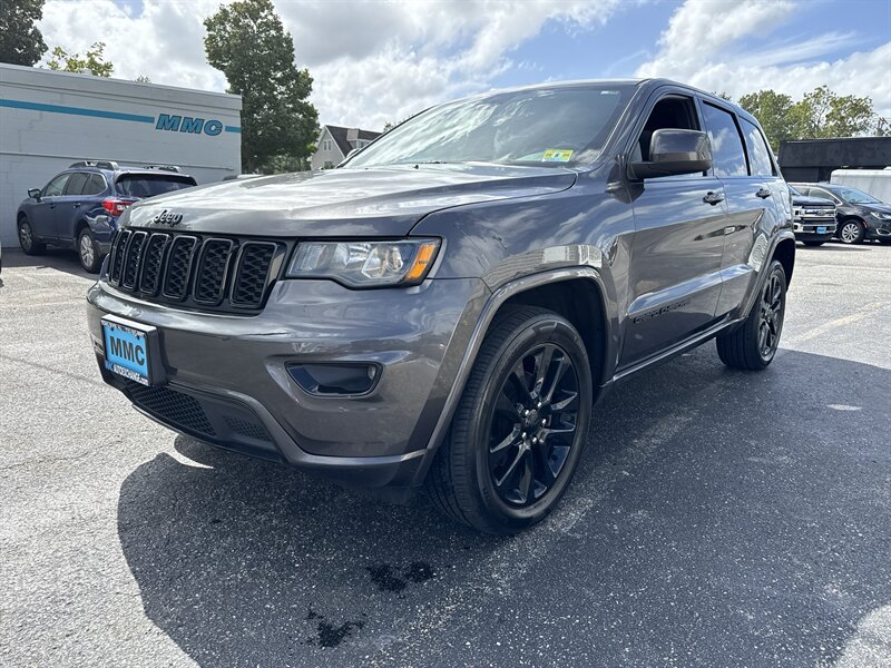 2019 Jeep Grand Cherokee Altitude   - Photo 1 - Toms River, NJ 08753