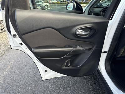 2015 Jeep Cherokee Latitude   - Photo 17 - Toms River, NJ 08753