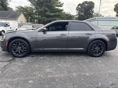 2019 Chrysler 300 Series S   - Photo 5 - Toms River, NJ 08753