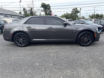 2019 Chrysler 300 Series S   - Photo 6 - Toms River, NJ 08753
