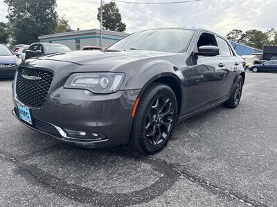 2019 Chrysler 300 Series S   - Photo 2 - Toms River, NJ 08753