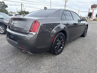 2019 Chrysler 300 Series S   - Photo 3 - Toms River, NJ 08753