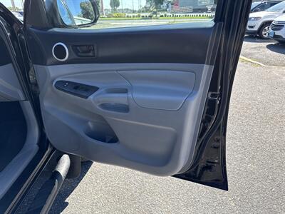 2015 Toyota Tacoma V6   - Photo 14 - Toms River, NJ 08753
