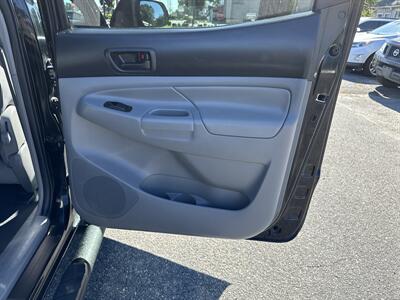 2015 Toyota Tacoma V6   - Photo 15 - Toms River, NJ 08753
