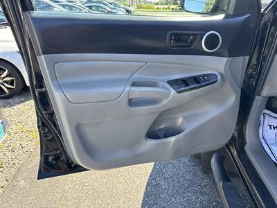 2015 Toyota Tacoma V6   - Photo 16 - Toms River, NJ 08753