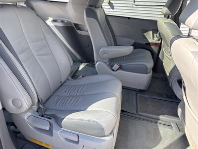 2014 Toyota Sienna Limited 7-Passenger   - Photo 11 - Toms River, NJ 08753