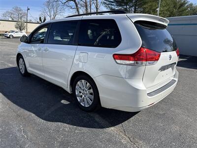 2014 Toyota Sienna Limited 7-Passenger   - Photo 4 - Toms River, NJ 08753