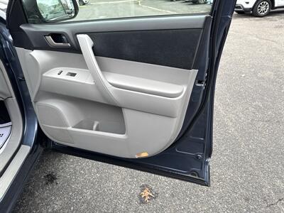 2011 Toyota Highlander SE   - Photo 15 - Toms River, NJ 08753