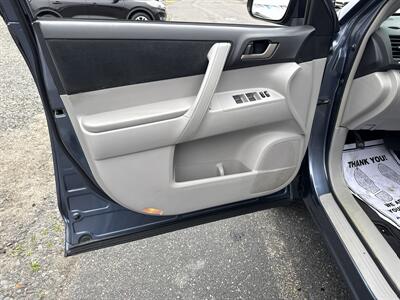 2011 Toyota Highlander SE   - Photo 17 - Toms River, NJ 08753