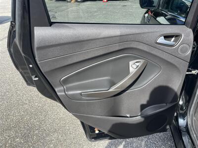 2017 Ford Escape Titanium   - Photo 16 - Toms River, NJ 08753
