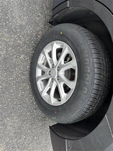 2019 Chevrolet Equinox LT   - Photo 9 - Toms River, NJ 08753