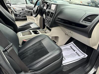 2018 Dodge Grand Caravan SXT - Photo 11 - Toms River, NJ 08753