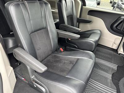 2018 Dodge Grand Caravan SXT - Photo 12 - Toms River, NJ 08753