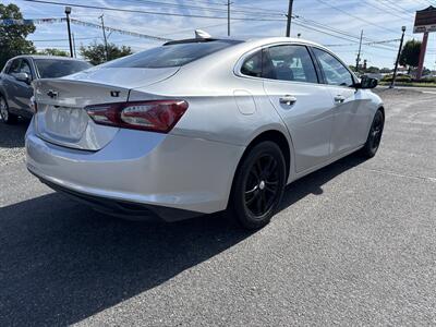 2019 Chevrolet Malibu LT   - Photo 3 - Toms River, NJ 08753