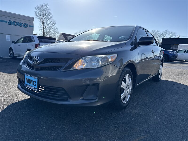 2011 Toyota Corolla LE  