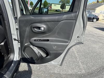 2020 Jeep Renegade Altitude   - Photo 15 - Toms River, NJ 08753
