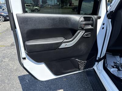 2013 Jeep Wrangler Unlimited Sahara - Photo 16 - Toms River, NJ 08753