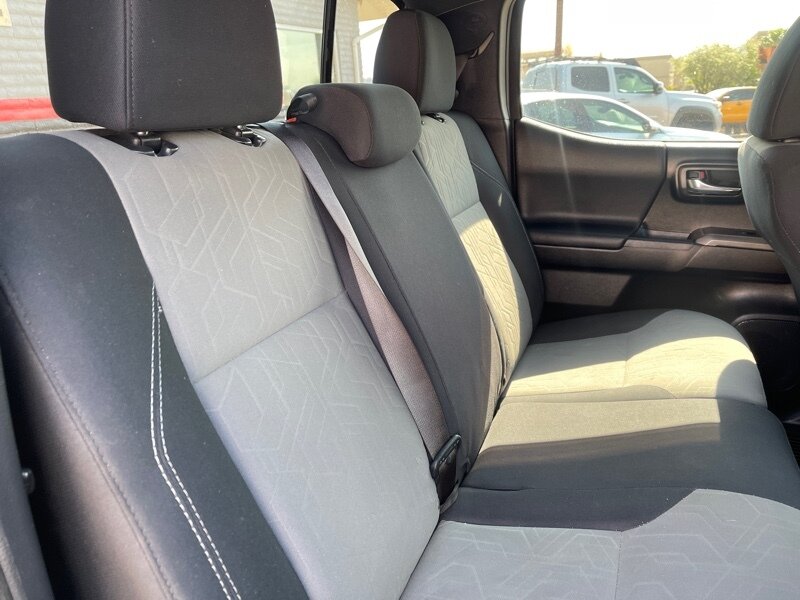 2020 Toyota Tacoma TRD Sport photo 13