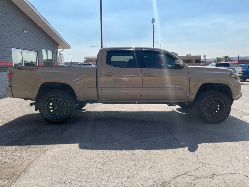 2020 Toyota Tacoma TRD Sport photo 17
