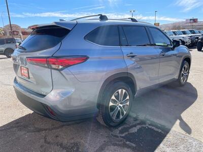 2022 Toyota Highlander XLE   - Photo 21 - Saint George, UT 84770