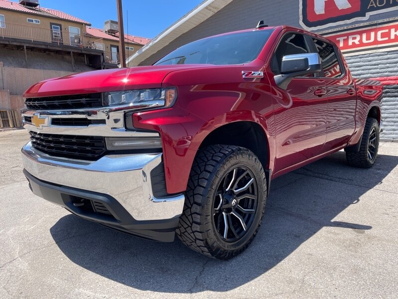 2019 Chevrolet Silverado 1500 LT - Level Kit - Photo 1 - Saint George, UT 84770