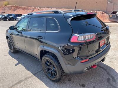 2019 Jeep Cherokee Trailhawk   - Photo 3 - Saint George, UT 84770