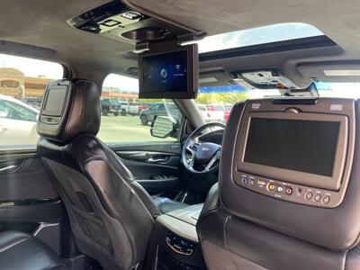 2019 Cadillac Escalade Platinum   - Photo 18 - Saint George, UT 84770