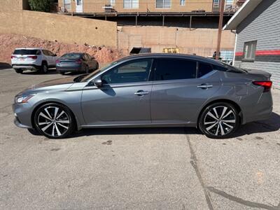 2020 Nissan Altima 2.5 Platinum   - Photo 2 - Saint George, UT 84770