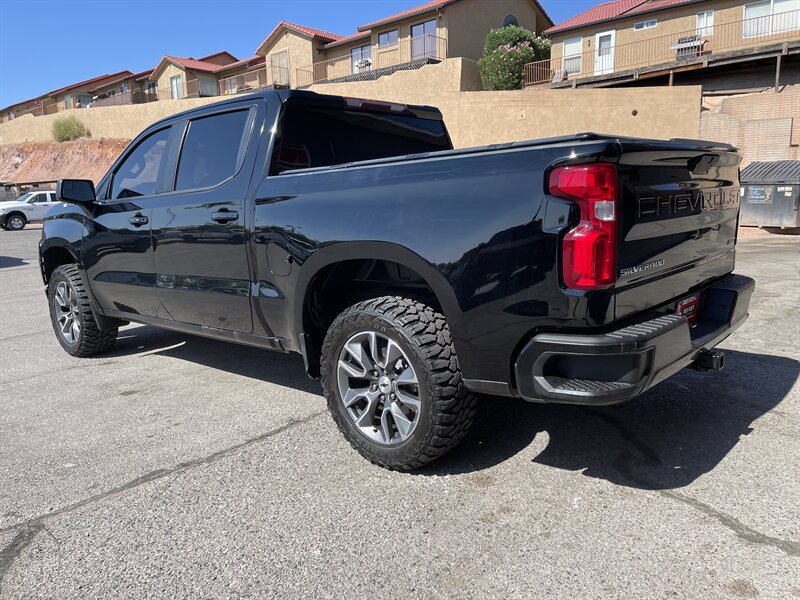 2020 Chevrolet Silverado 1500 RST photo 3