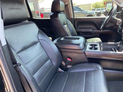 2019 GMC Sierra 2500 Denali   - Photo 17 - Saint George, UT 84770