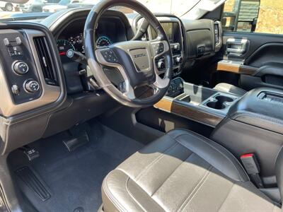 2019 GMC Sierra 2500 Denali   - Photo 4 - Saint George, UT 84770