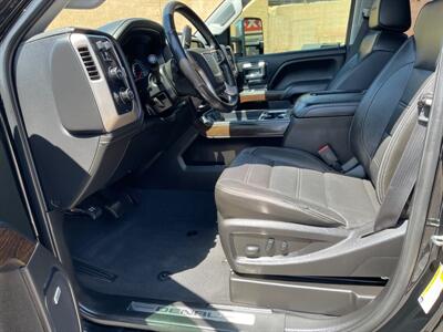 2019 GMC Sierra 2500 Denali   - Photo 8 - Saint George, UT 84770