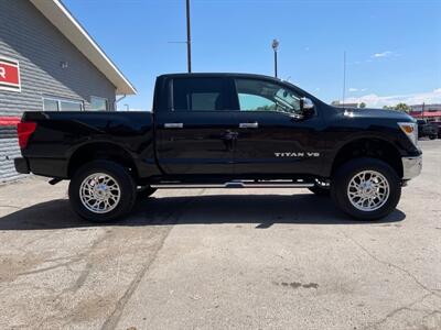 2018 Nissan Titan SL  - Lifted - Photo 5 - Saint George, UT 84770