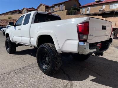 2018 Toyota Tacoma SR5 V6   - Photo 3 - Saint George, UT 84770