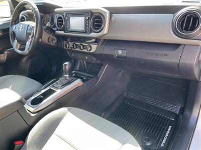 2018 Toyota Tacoma SR5 V6   - Photo 14 - Saint George, UT 84770