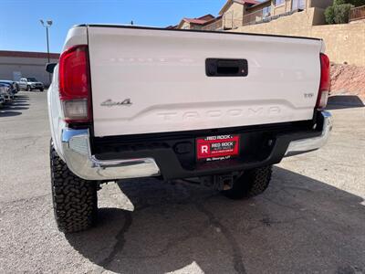 2018 Toyota Tacoma SR5 V6   - Photo 18 - Saint George, UT 84770