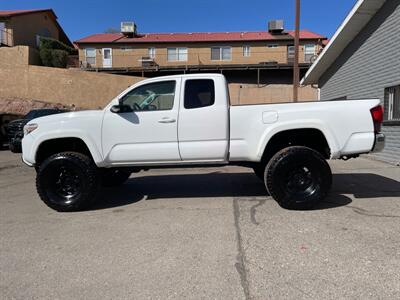 2018 Toyota Tacoma SR5 V6   - Photo 2 - Saint George, UT 84770