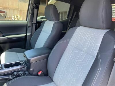 2020 Toyota Tacoma TRD Off-Road   - Photo 5 - Saint George, UT 84770