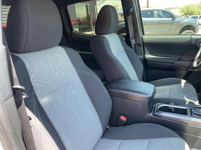 2020 Toyota Tacoma TRD Off-Road   - Photo 15 - Saint George, UT 84770