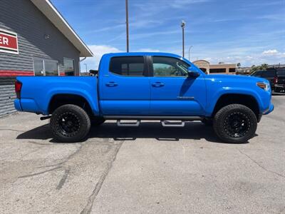 2021 Toyota Tacoma SR5 V6   - Photo 16 - Saint George, UT 84770