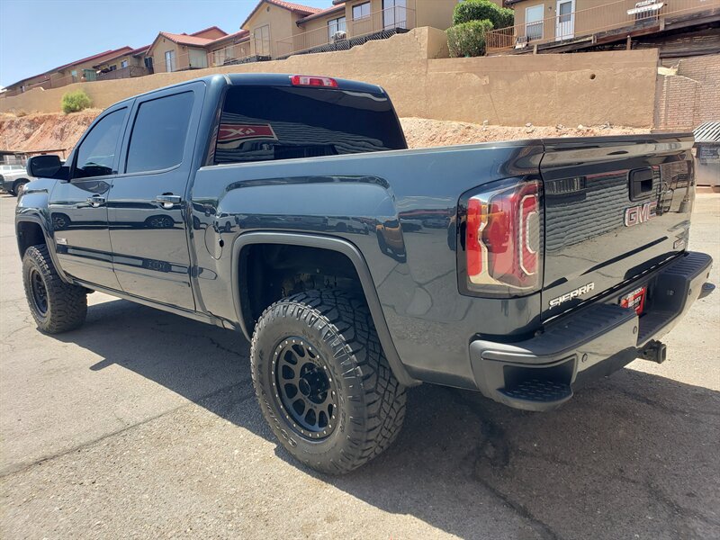 2017 Gmc Sierra 1500 SLT photo 4