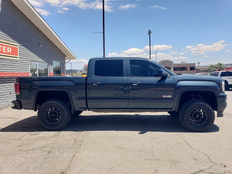 2017 Gmc Sierra 1500 SLT photo 2