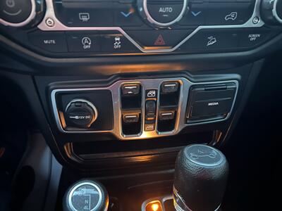 2018 Jeep Wrangler Unlimited Sport   - Photo 13 - Tulsa, OK 74112