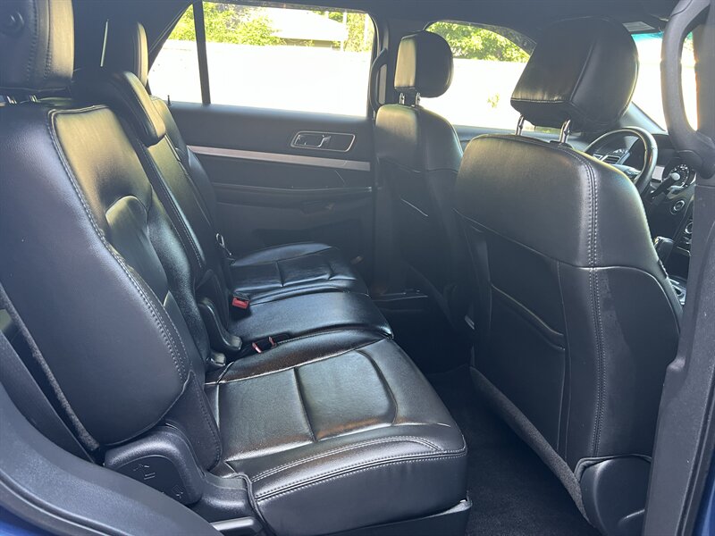 2017 Ford Explorer XLT - Photo 7