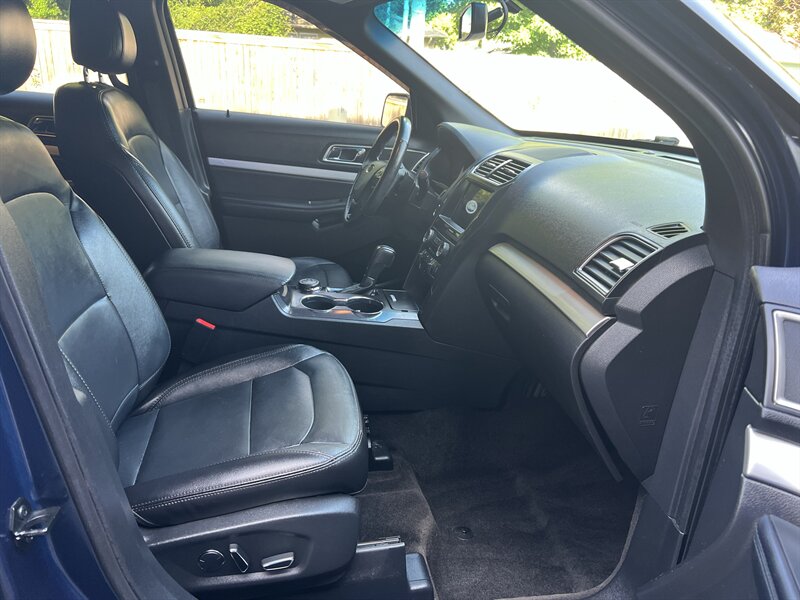 2017 Ford Explorer XLT - Photo 9